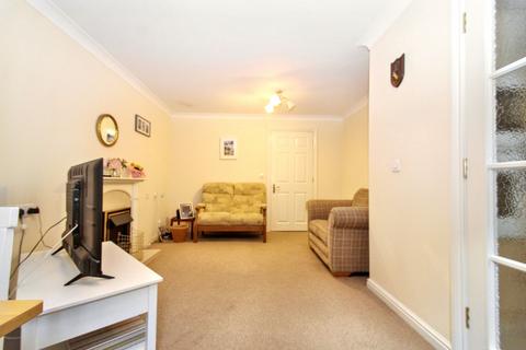 1 bedroom apartment for sale, Harefield Road, Uxbridge, UB8