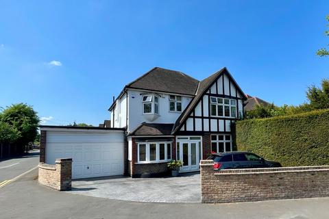 66 Cheam Road, Epsom, KT17 1QD