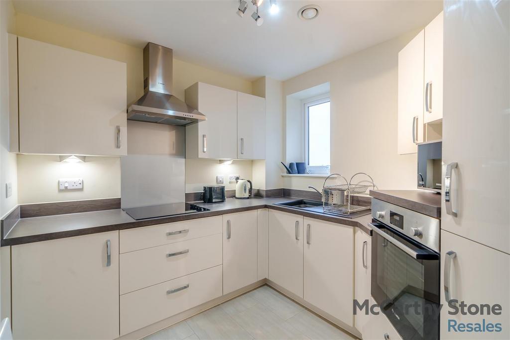 8635813-interior08.jpg