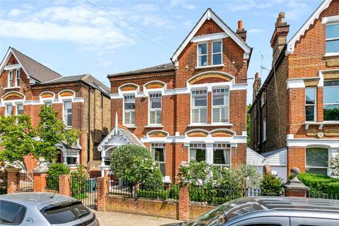 Baskerville Road, SW18