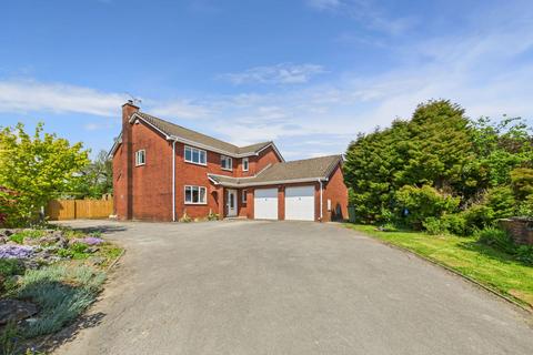 4 bedroom detached house for sale, Coombs Road, Coleford GL16
