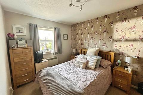 15 Hatfield Close, Sutton, SM2 5BH