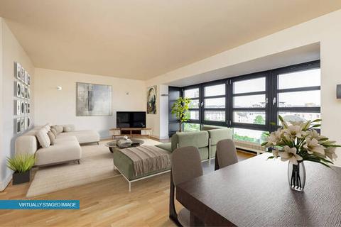 80/6 Shore, Edinburgh, EH6 6RG