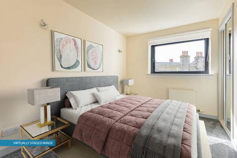 80/6 Shore, Edinburgh, EH6 6RG