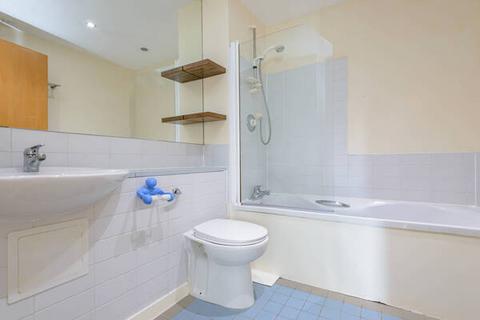 80/6 Shore, Edinburgh, EH6 6RG
