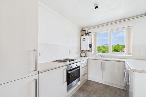 16 Bruce Close, The Meadows, Nottingham, NG2 2HR