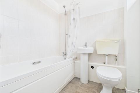 16 Bruce Close, The Meadows, Nottingham, NG2 2HR