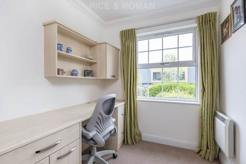 2 bedroom retirement property for sale, London Road, Camberley GU15