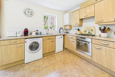 39 Hartley Gardens, Gloucester, GL4 4PJ