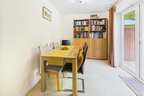 39 Hartley Gardens, Gloucester, GL4 4PJ