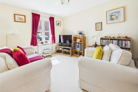 39 Hartley Gardens, Gloucester, GL4 4PJ