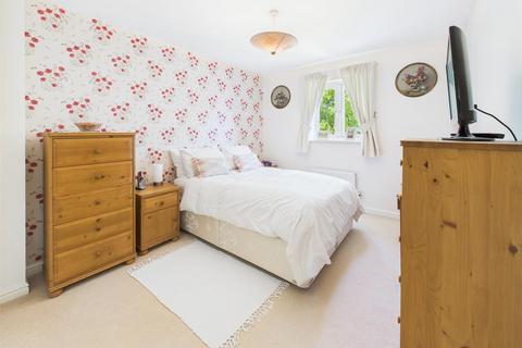 39 Hartley Gardens, Gloucester, GL4 4PJ