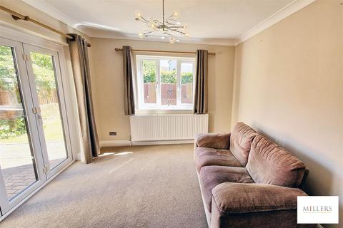 4 bedroom semi-detached house for sale, The Street, High Ongar