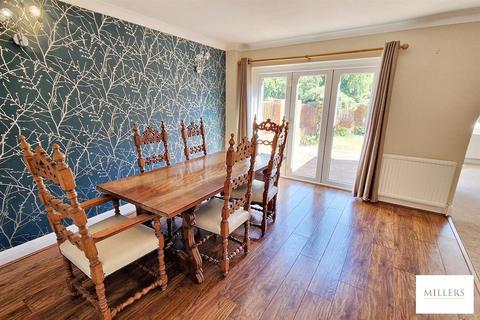 4 bedroom semi-detached house for sale, The Street, High Ongar
