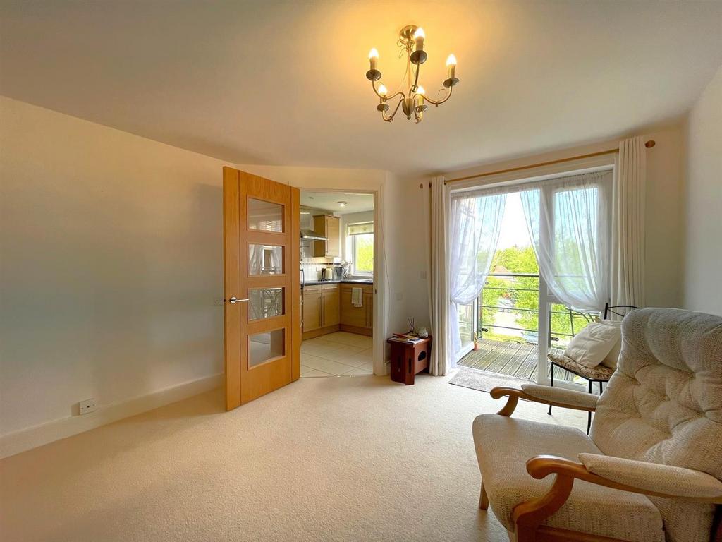 Sitting/Dining Room