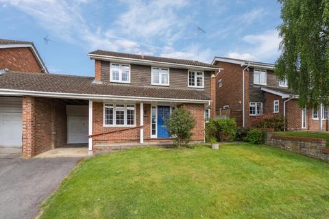 4 bedroom detached house for sale, Deanacre Close, Chalfont St. Peter, Buckinghamshire, SL9