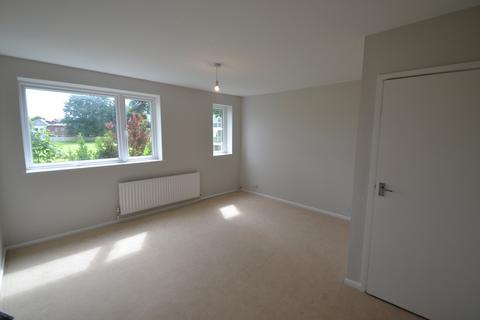 2 bedroom apartment to rent, Abbots Court, Sale, M33 2DB
