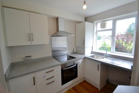 2 bedroom apartment to rent, Abbots Court, Sale, M33 2DB