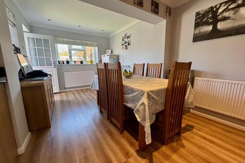 3 bedroom semi-detached house for sale, Chelmer Way, Burnham-On-Crouch
