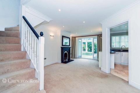 3 bedroom semi-detached house for sale, Guards Court, Ascot