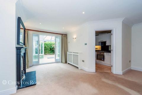 11 Guards Court, Ascot, SL5 0ES