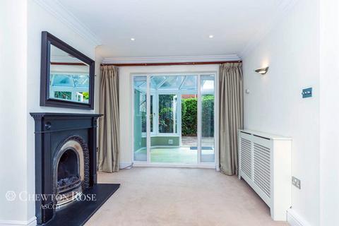 11 Guards Court, Ascot, SL5 0ES