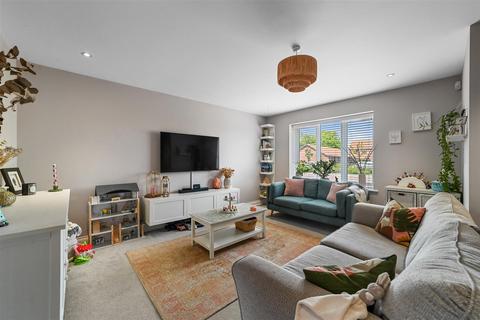 1 Dunningham Drive, Raydon, Ipswich, IP7 5FN