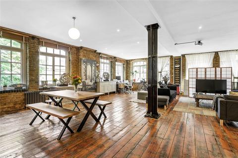 Flat 2, 84 Middlesex Street, London, E1 7EZ