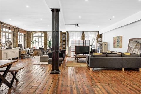 Flat 2, 84 Middlesex Street, London, E1 7EZ