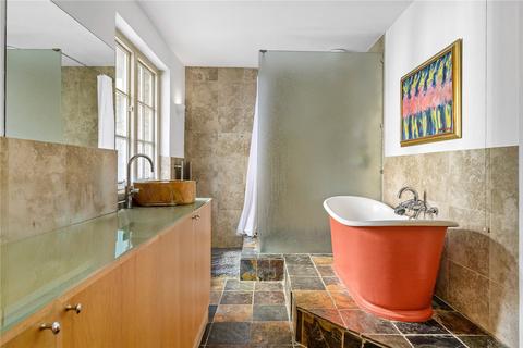 Flat 2, 84 Middlesex Street, London, E1 7EZ
