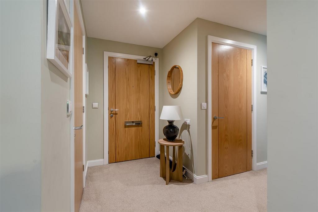 8644988-interior06.jpg