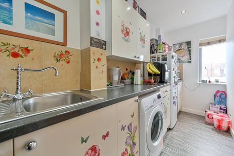 Studio for sale, Tolworth Close, Surbiton, KT6
