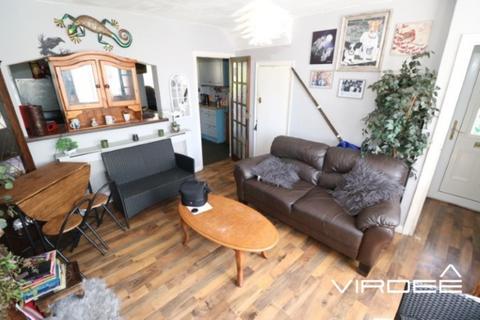 15 Frinton Grove, Birmingham, B21 0HX