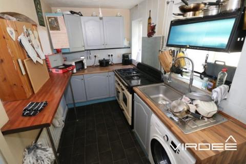15 Frinton Grove, Birmingham, B21 0HX
