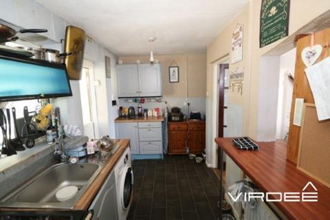 15 Frinton Grove, Birmingham, B21 0HX