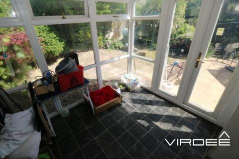 15 Frinton Grove, Birmingham, B21 0HX