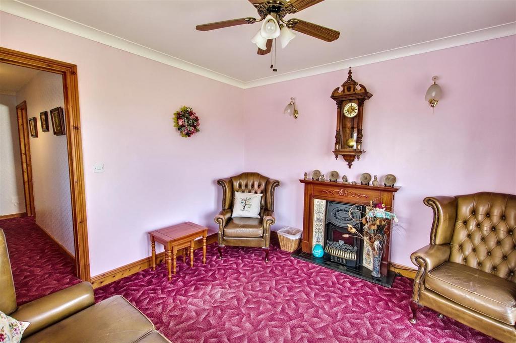 Sitting room/bedroom 3