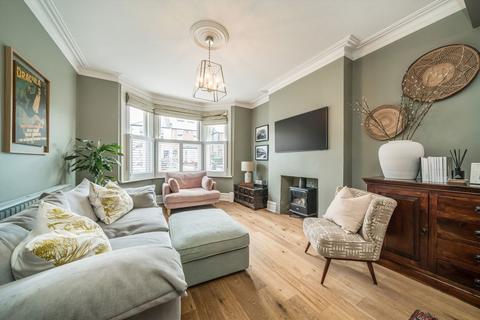 71 Ellerton Road, Surbiton, KT6 7TY