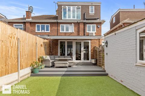 12 Woodbrook Gardens, Waltham Abbey, EN9 3DA