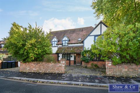 6 bedroom detached house for sale, Timsway, Staines-upon-Thames TW18