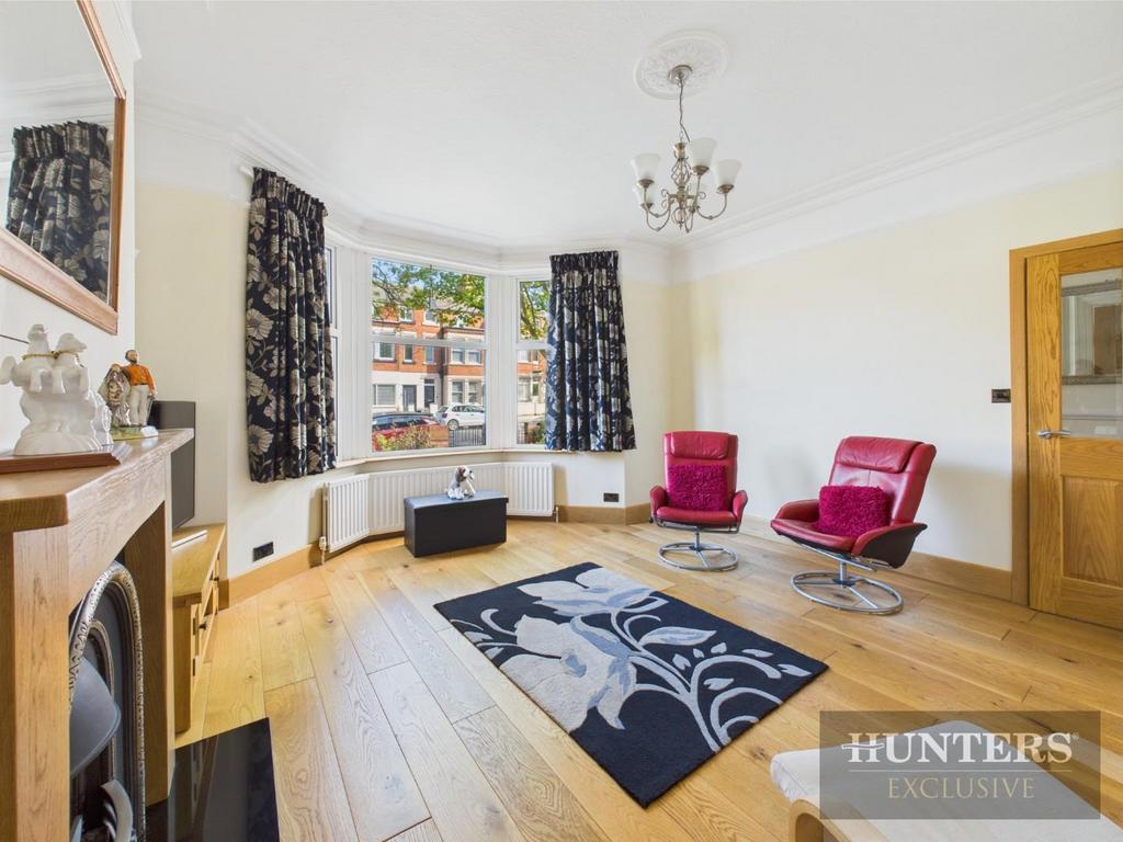 CAM05316 G0-PR0069-STILL021.jpg