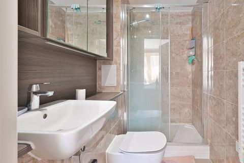 3 bedroom flat to rent, Perryfield Way, Colindale, NW9