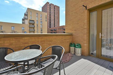 3 bedroom flat to rent, Perryfield Way, Colindale, NW9