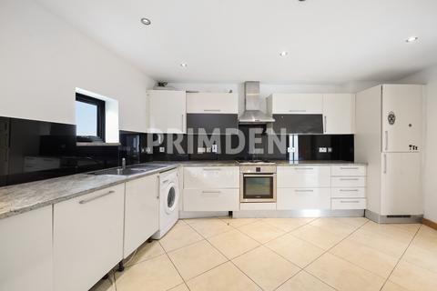 4 bedroom house to rent, Tavistock Mews, Holloway, N19