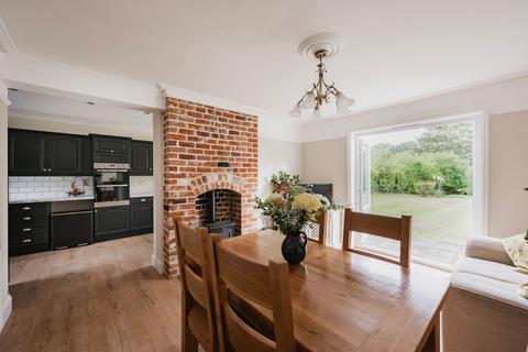 14 Pinewood Close, Norwich, NR6 5LX