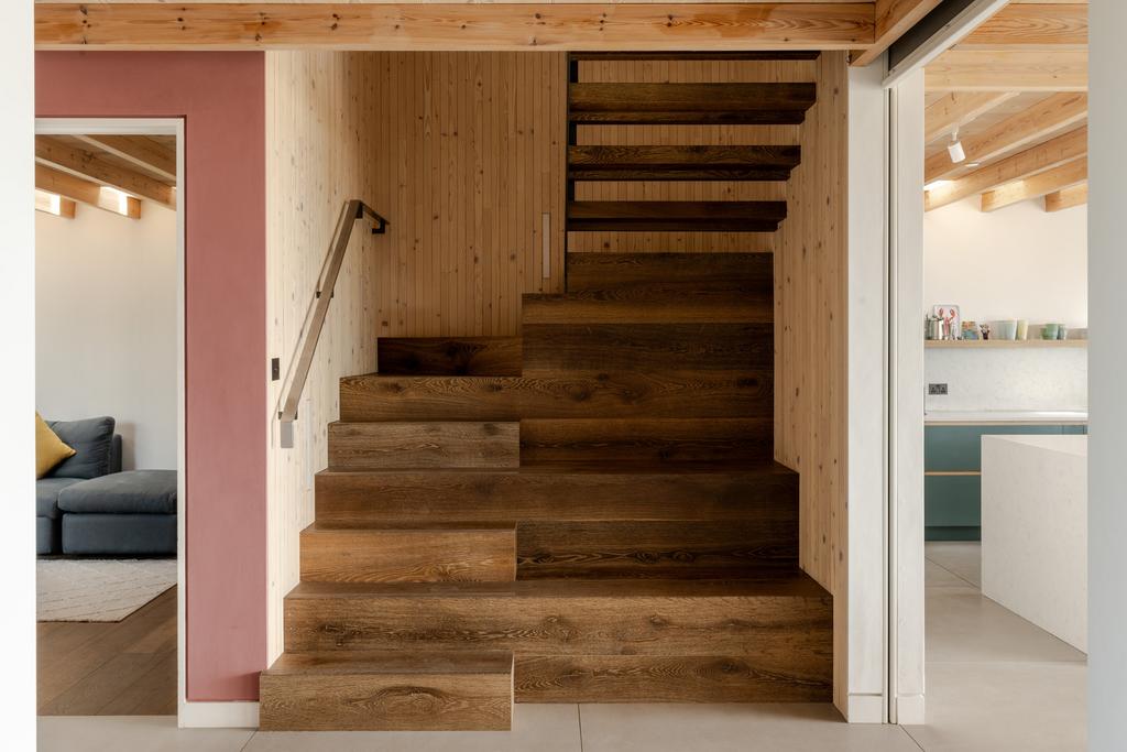 279989   20250424 the sea house camber tmh 88 h...
