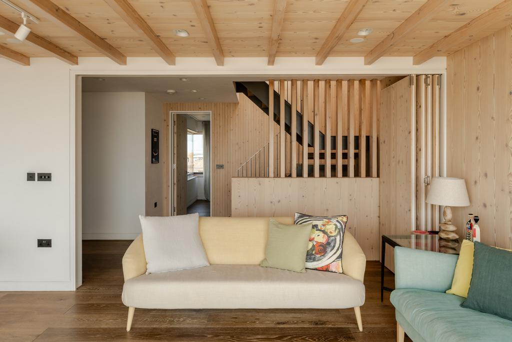 279958   20250424 the sea house camber tmh 54 h...