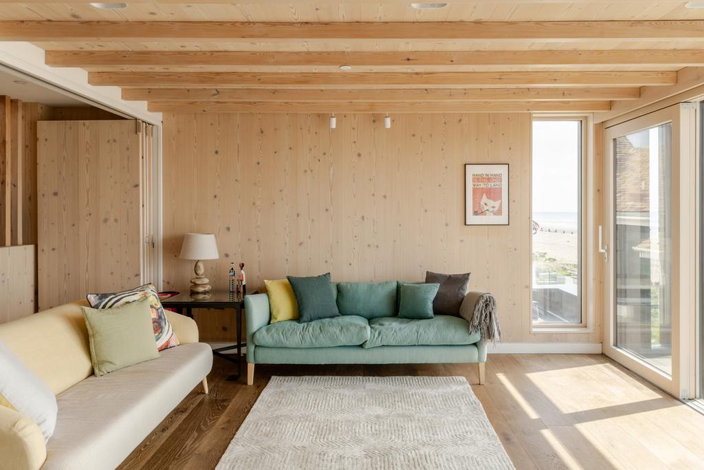 279955   20250424 the sea house camber tmh 51 h...