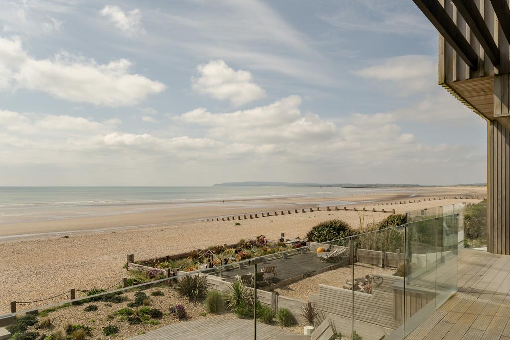 279953   20250424 the sea house camber tmh 49 h...