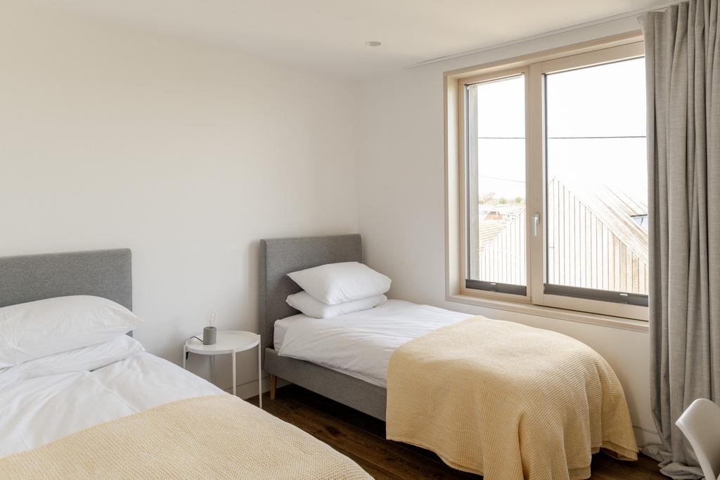 279973   20250424 the sea house camber tmh 72 h...
